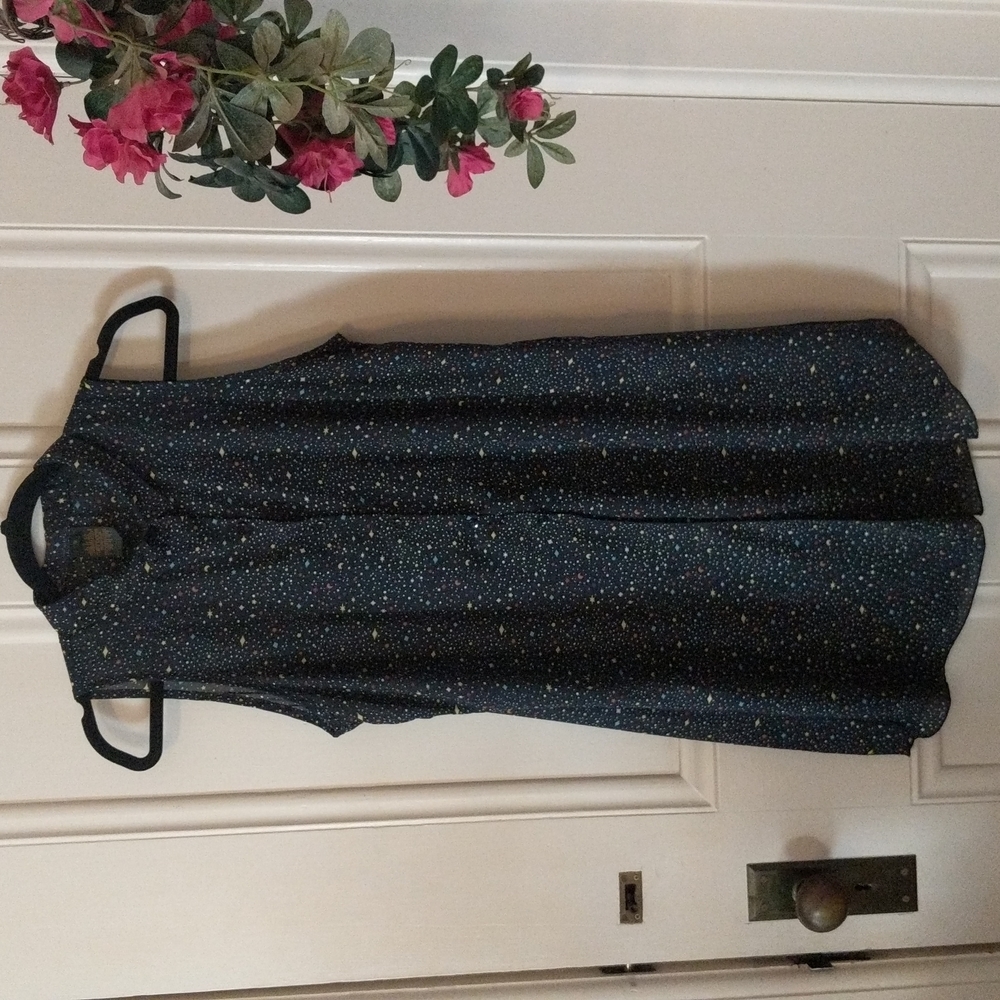 Metropolis Company sleeveless tunic blouse. EUC.